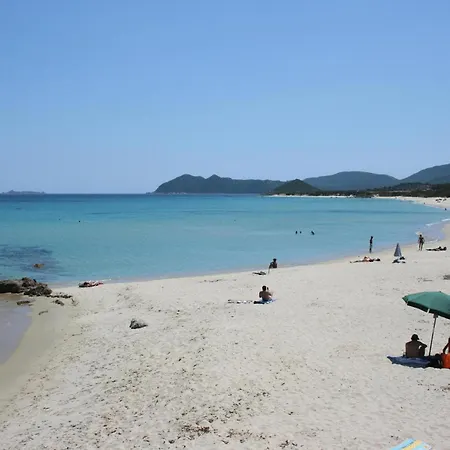 Flat In Costa Rei With Garden, Balcony Or Terrace Appartement *