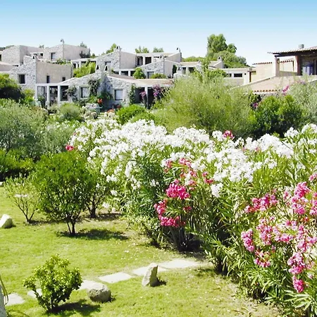 Daire Flat In Costa Rei With Garden, Balcony Or Terrace